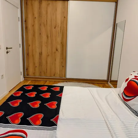 E N A East Gate Living Apartment *